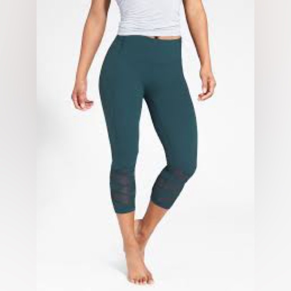 Athleta Mantra Yoga Capris Dark Green Size Medium
